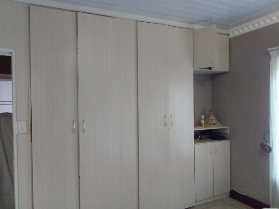 To Let 4 Bedroom Property for Rent in Safari Gardens North West